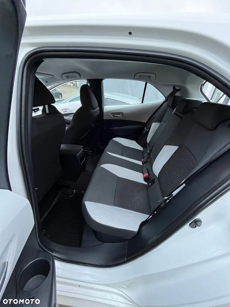 Toyota Corolla 1.8 Hybrid Comfort - 13