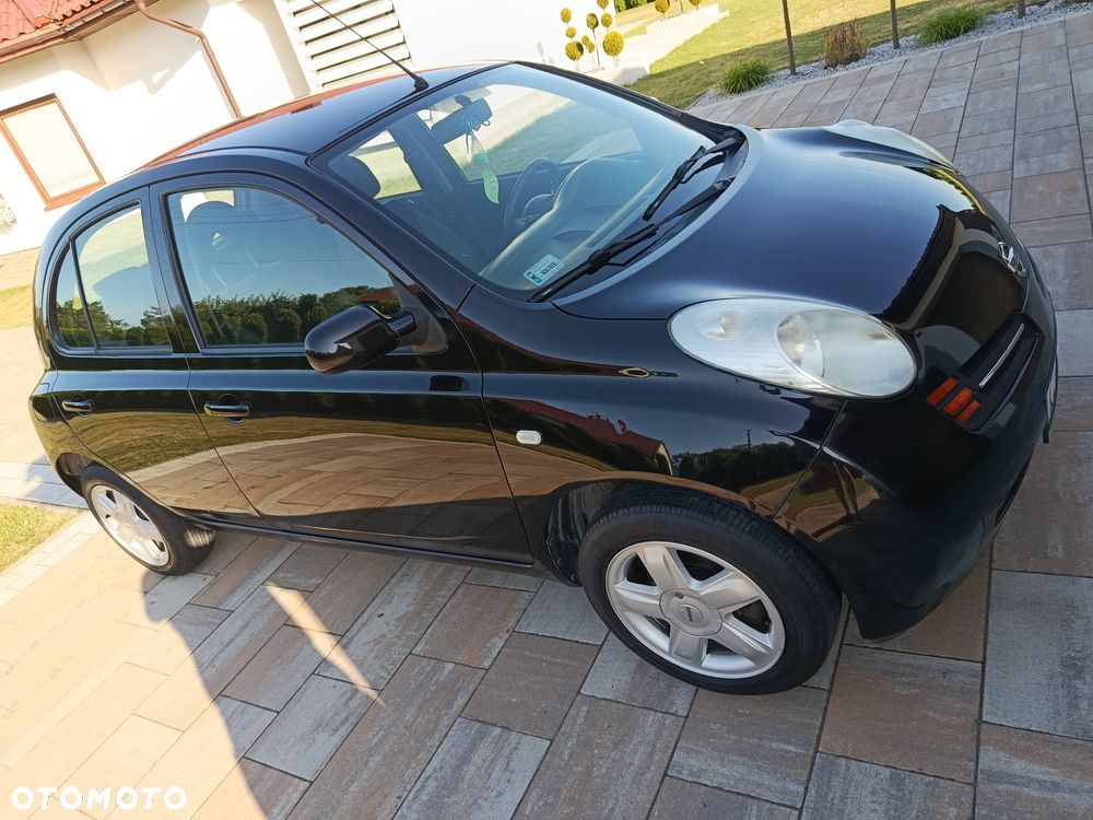 Nissan Micra - 1