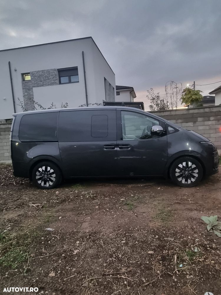 Hyundai Staria - 6