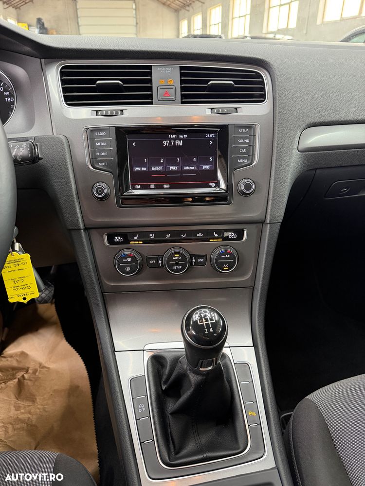 Volkswagen Golf 1.6 TDI BlueMotion Technology Trendline - 12