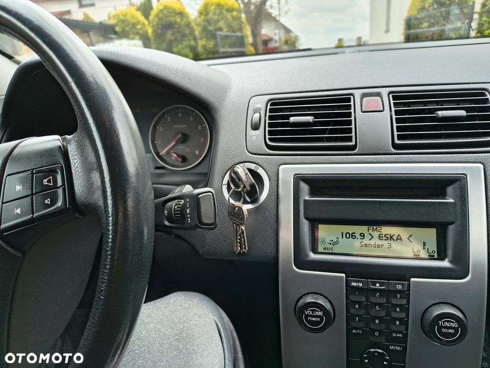 Volvo S40 2.4 Momentum - 24