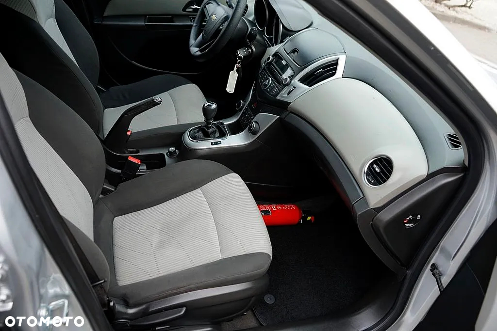 Chevrolet Cruze - 18