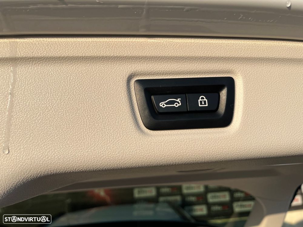 BMW 320 d xDrive Aut. Sport Line - 11