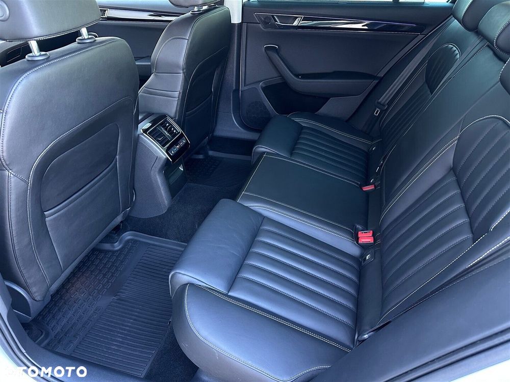 Skoda Superb 2.0 TSI 4x4 L&K DSG - 12