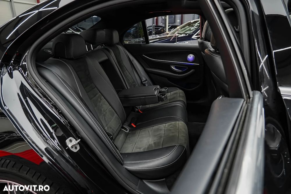 Mercedes-Benz E 300 de 9G-TRONIC AMG Line - 10