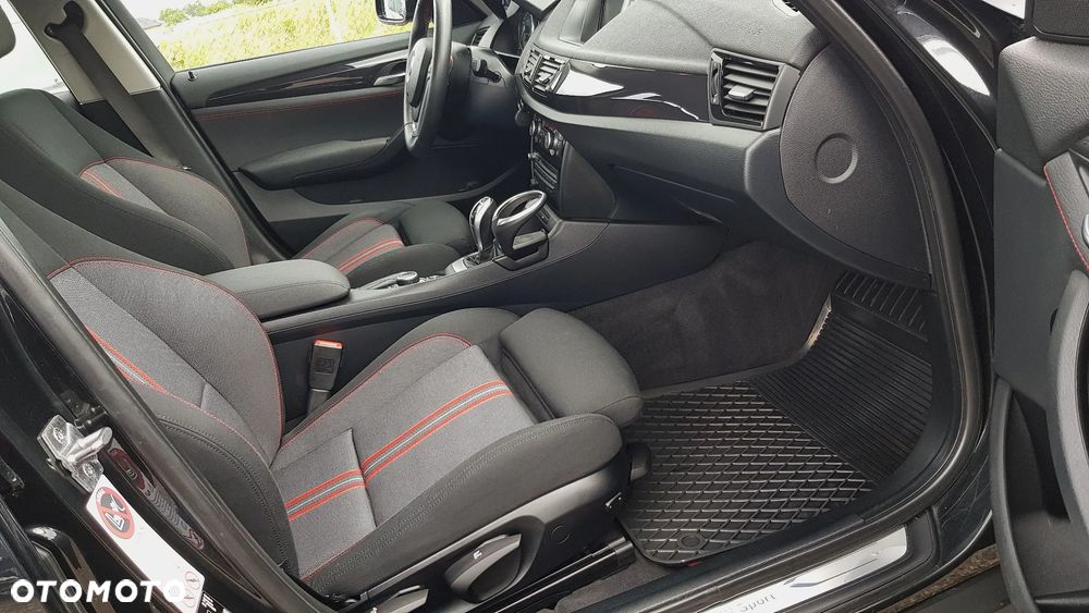 BMW X1 sDrive20i Sport Line - 17
