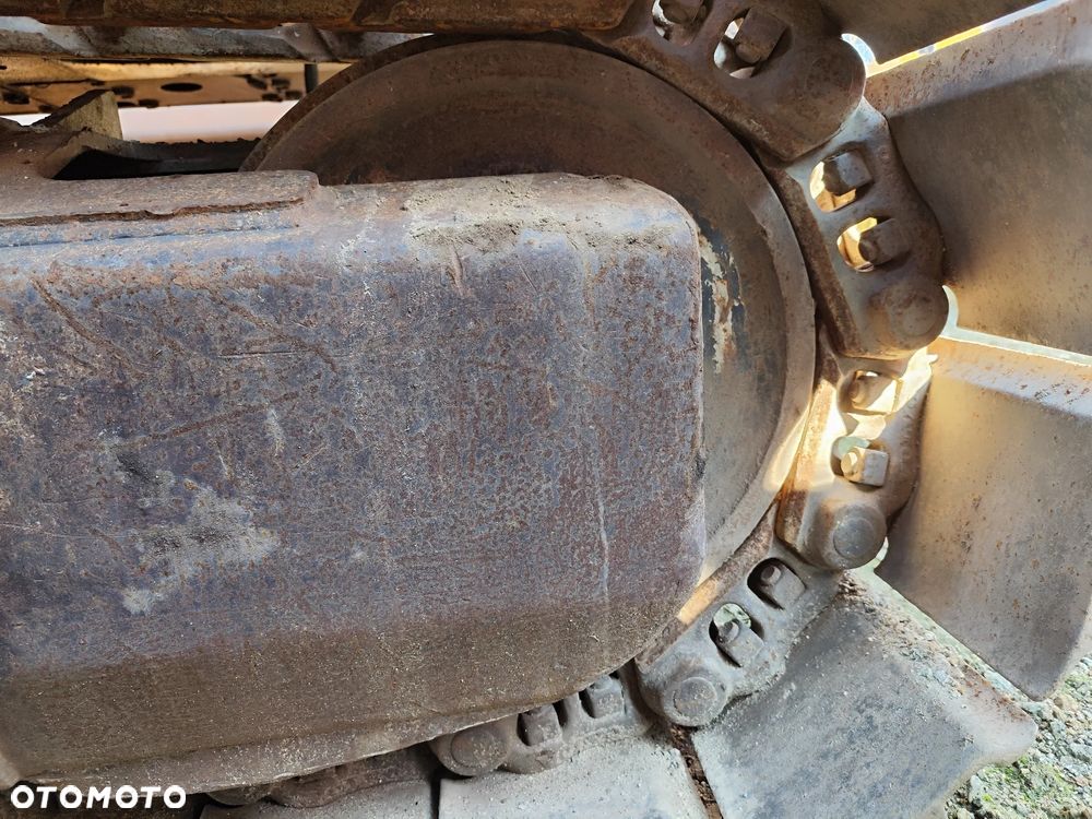 Volvo EC 220 DL - 11