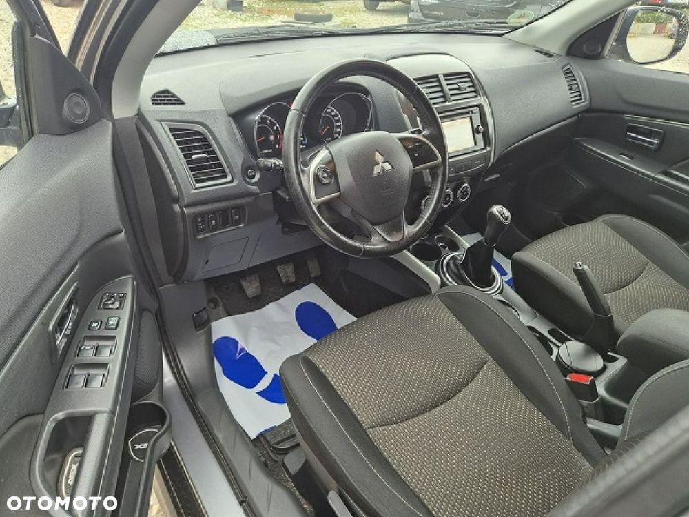 Mitsubishi ASX - 12