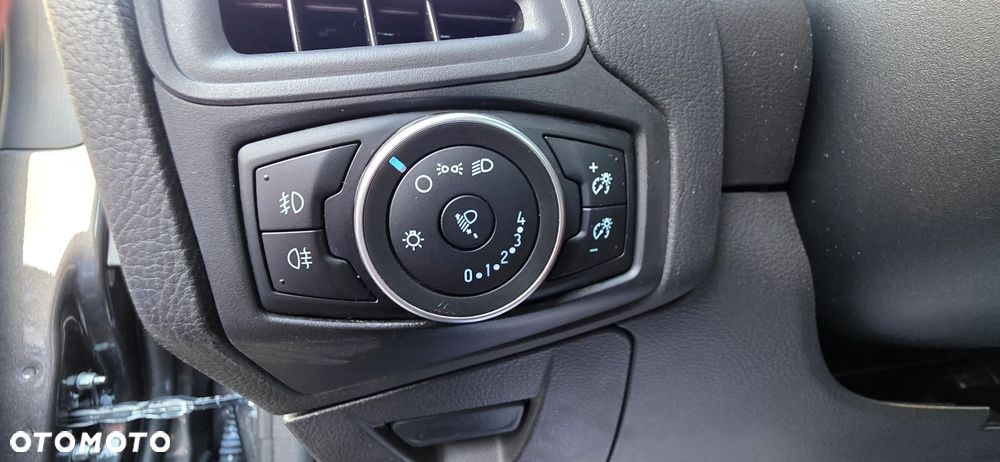 Ford Focus 1.0 EcoBoost Titanium - 35