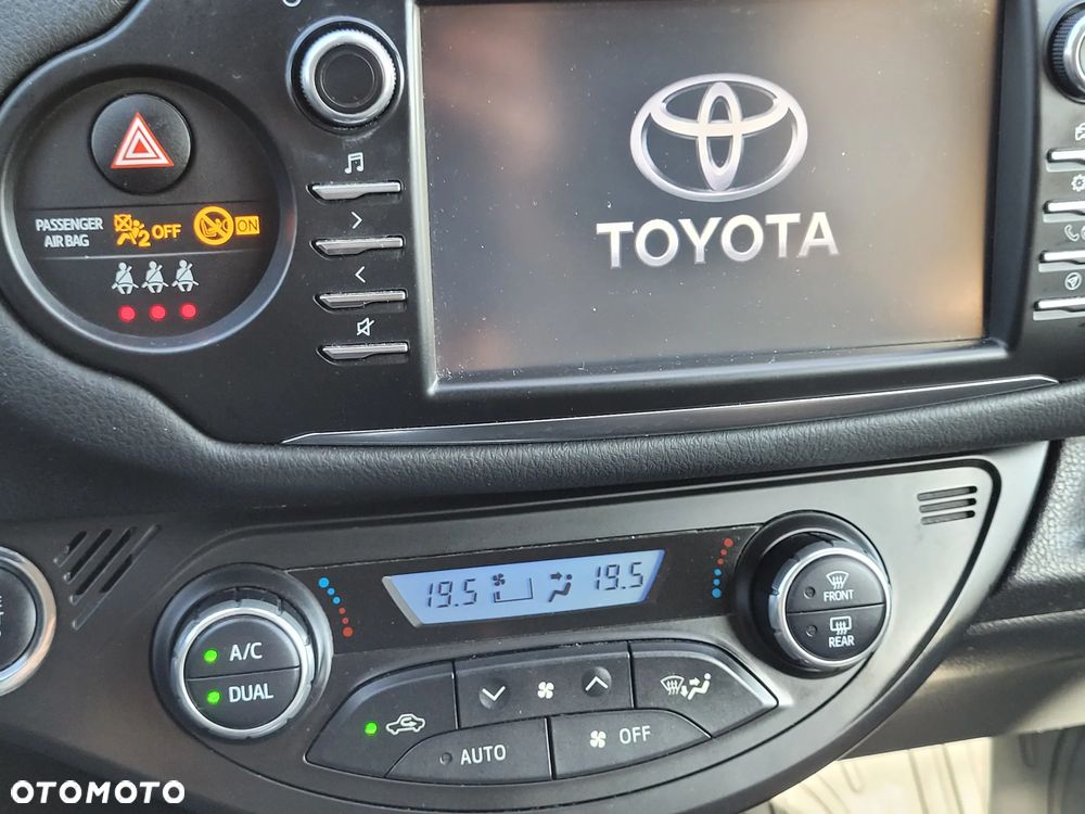 Toyota Yaris - 17