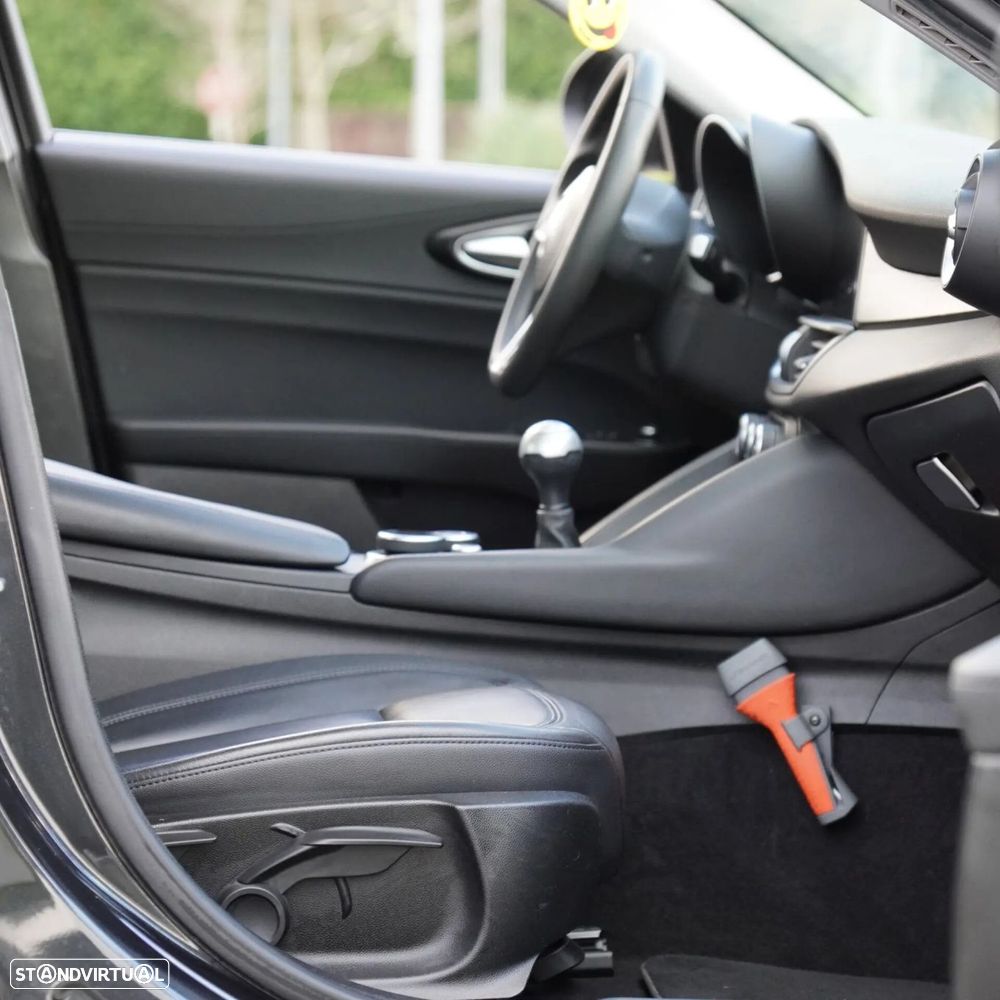 Alfa Romeo Giulia 2.2 D - 19