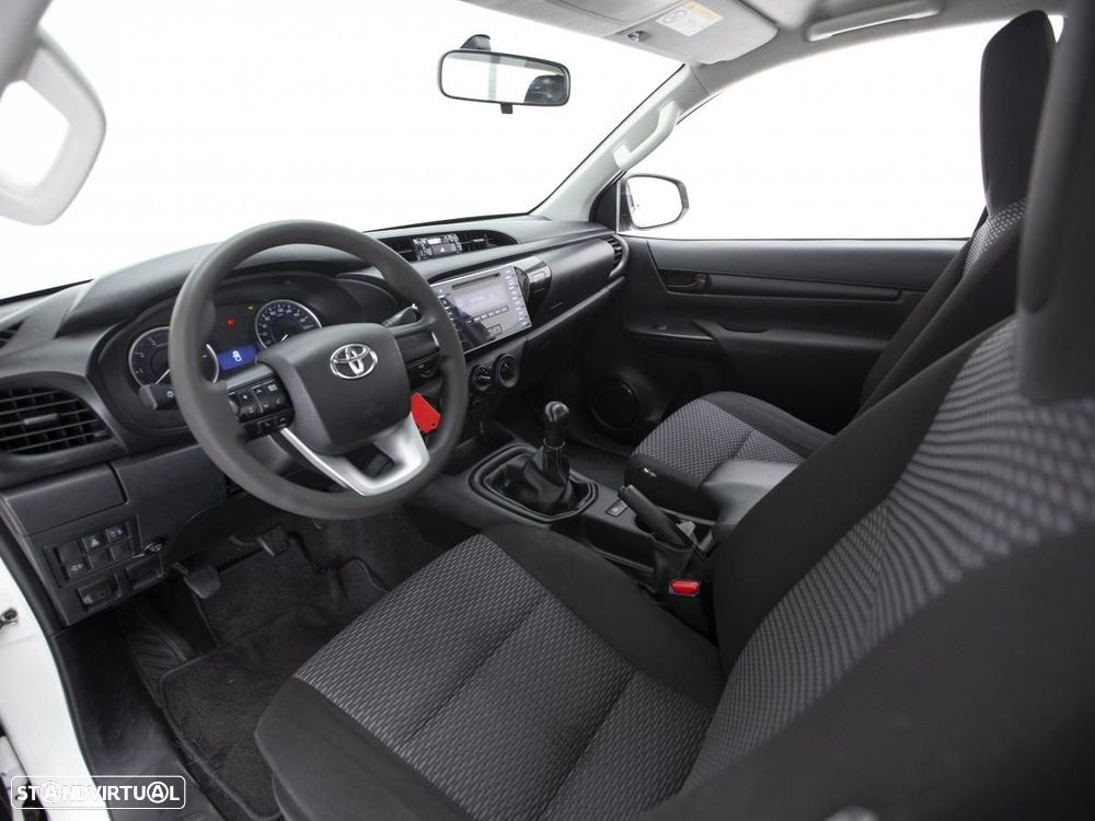 Toyota Hilux 2.4 D-4D 4WD CS CH c/iva - 8