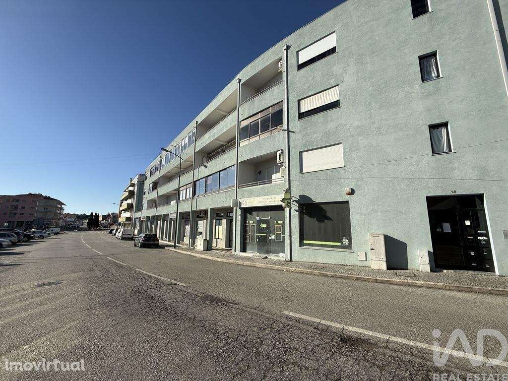 Loja / Estabelecimento Comercial T2 em Valpaços e Sanfins de 226,00 m2 - Grande imagem: 2/10