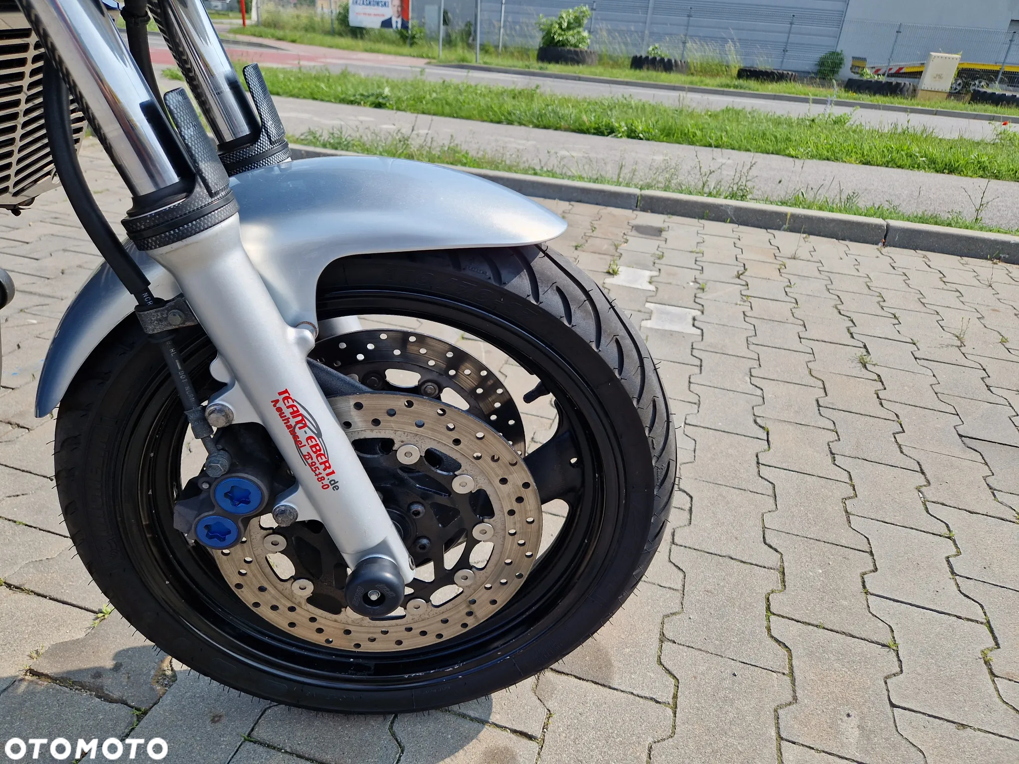 Yamaha FZS - 2