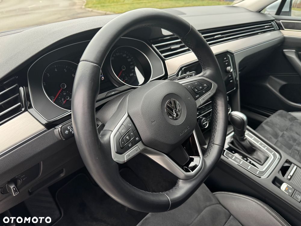 Volkswagen Passat 1.5 TSI EVO Elegance DSG - 16