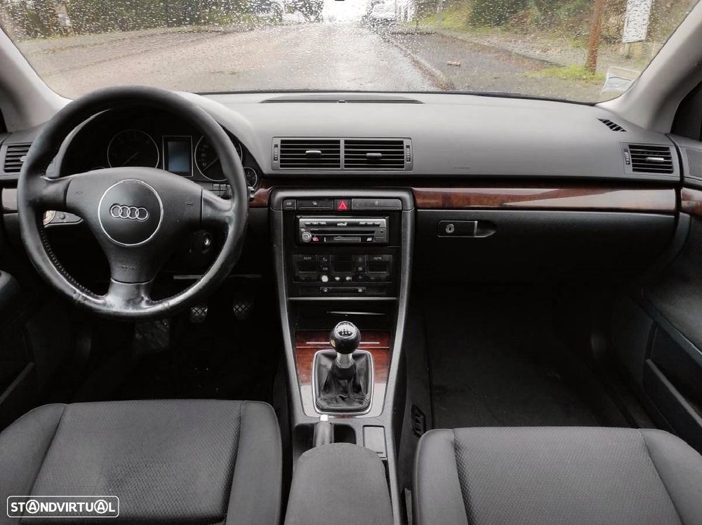Audi A4 1.9 TDI m5 - 2