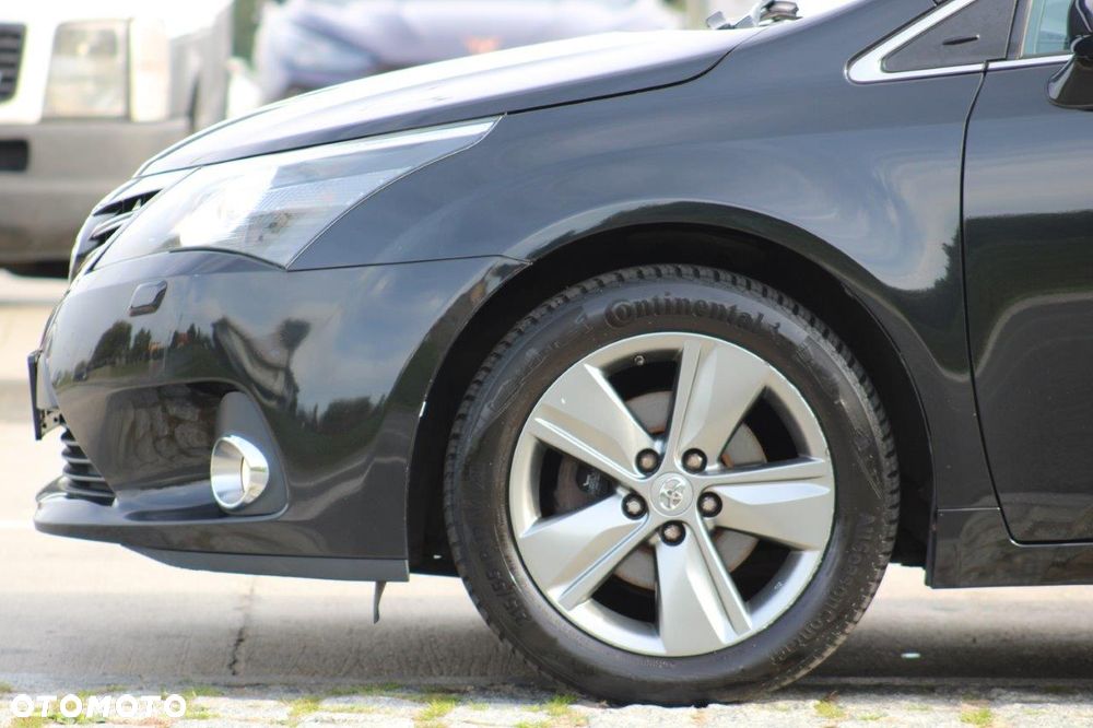 Toyota Avensis 1.8 Premium - 34