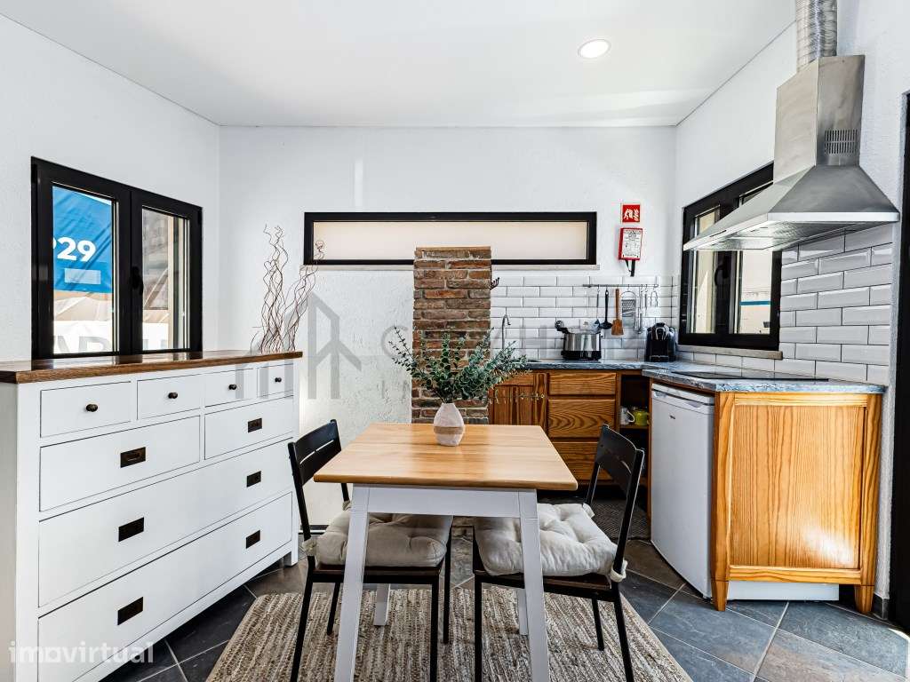 Moradia T0+1 em Loft com 2 wcs e garagem no Centro Histórico de Alb... - Grande imagem: 4/26