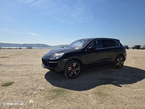 Porsche Cayenne Turbo Tiptronic S - 18