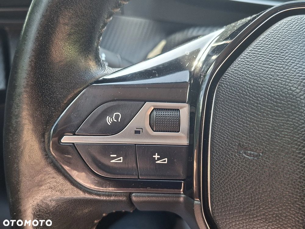 Peugeot 2008 - 17