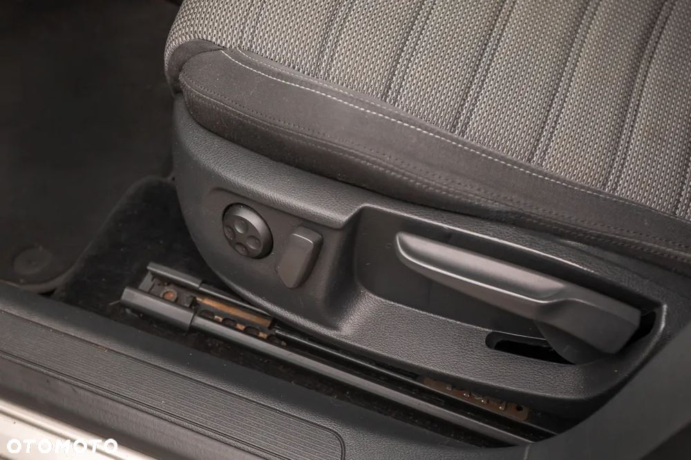 Volkswagen Passat CC 2.0 TDI - 24