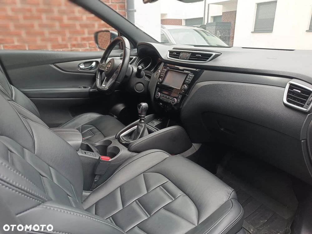 Nissan Qashqai 1.6 dCi TEKNA+ - 19