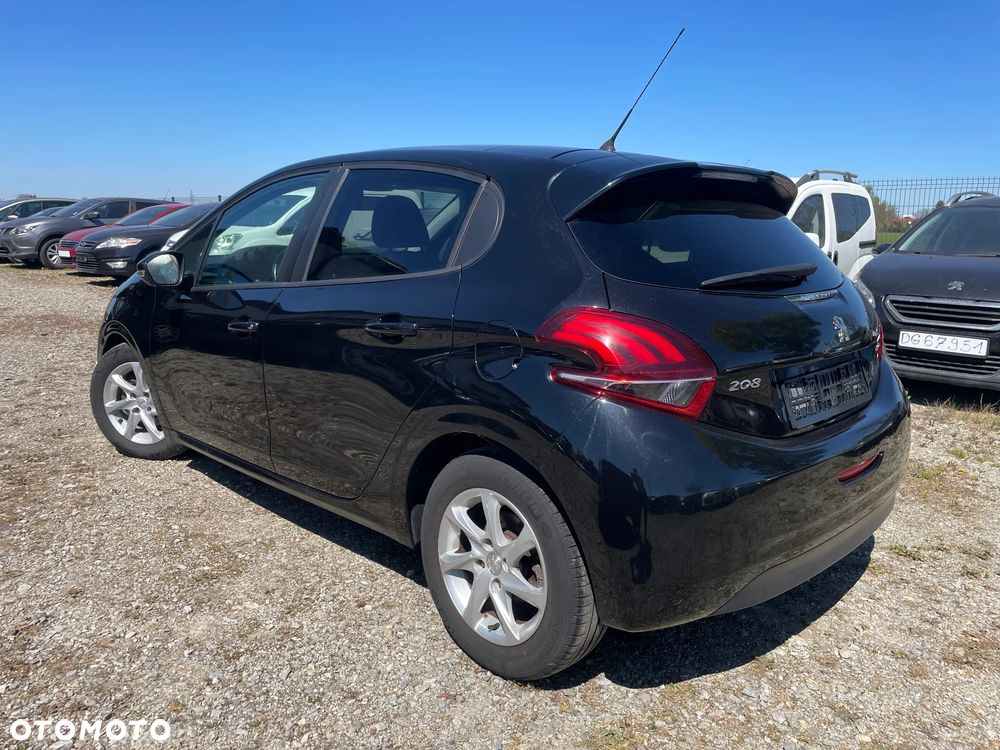 Peugeot 208 1.6 BlueHDi Allure S&S - 3