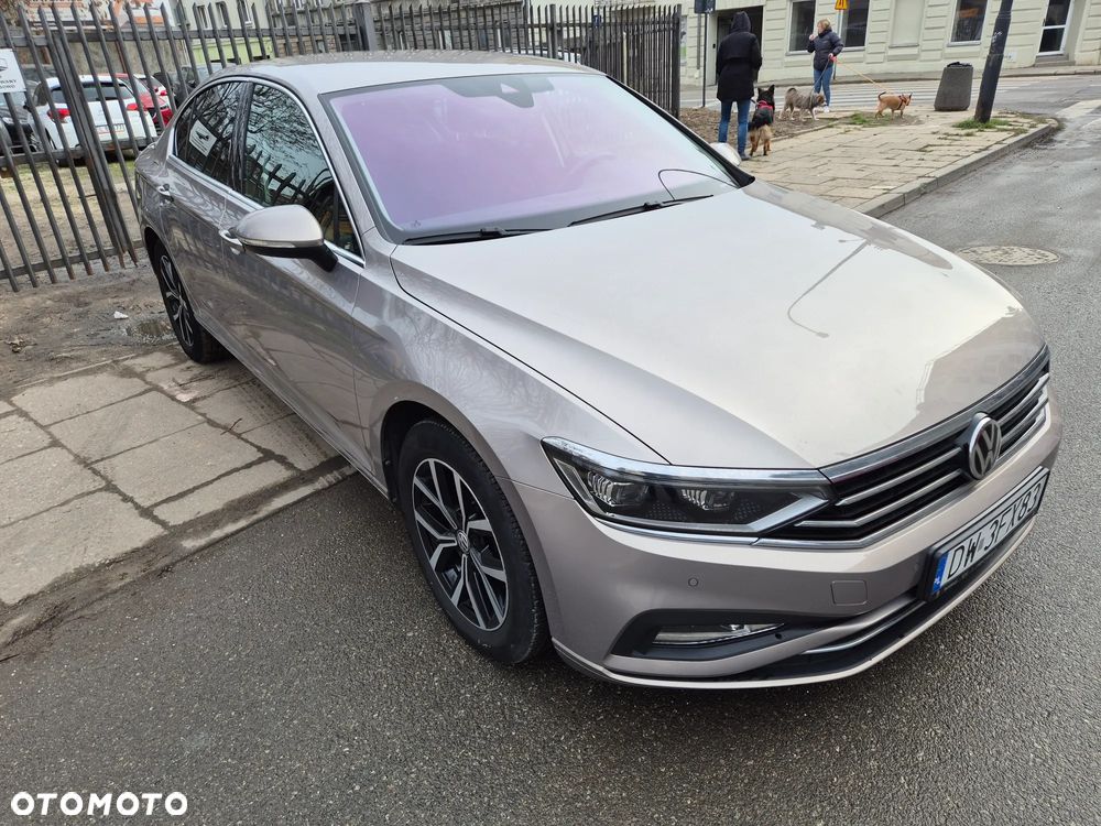Volkswagen Passat 2.0 TSI Business DSG - 2