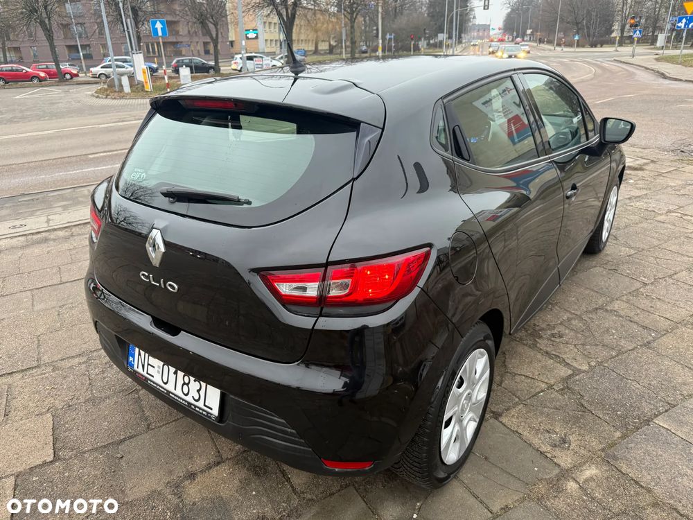 Renault Clio 1.2 16V 75 Experience - 12