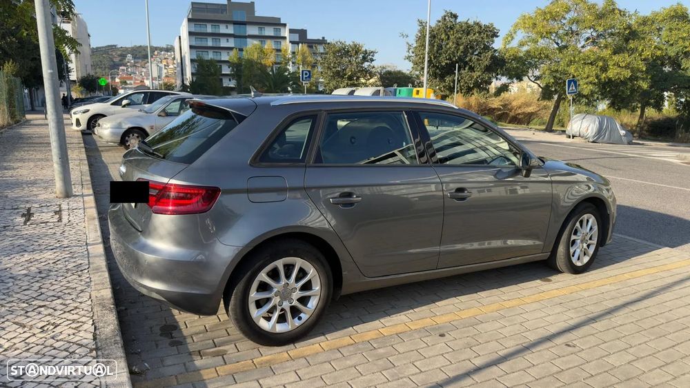 Audi A3 Sportback 1.6 TDI Attraction S tronic - 7