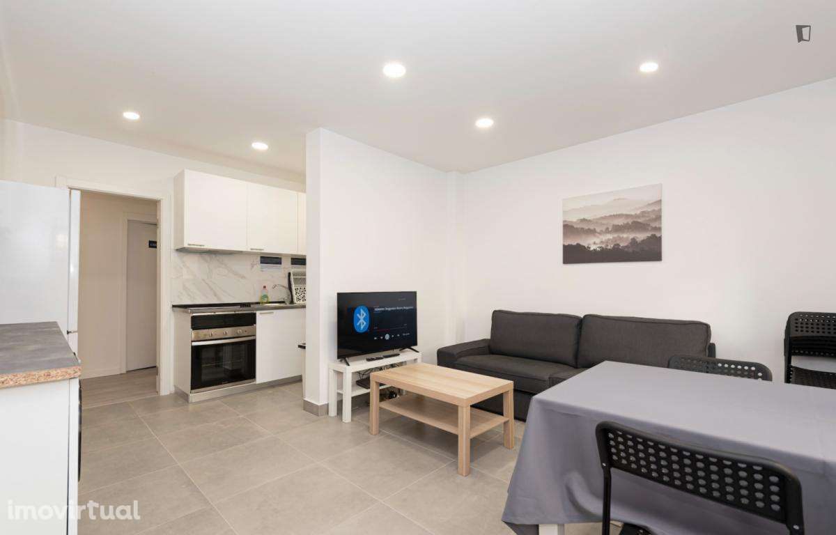 Quarto - localizado em Saldanha Lisbon - Grande imagem: 2/17