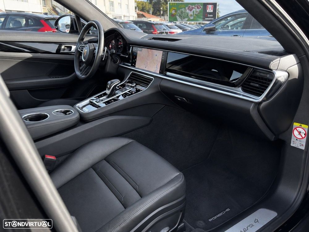 Porsche Panamera 4 - 8