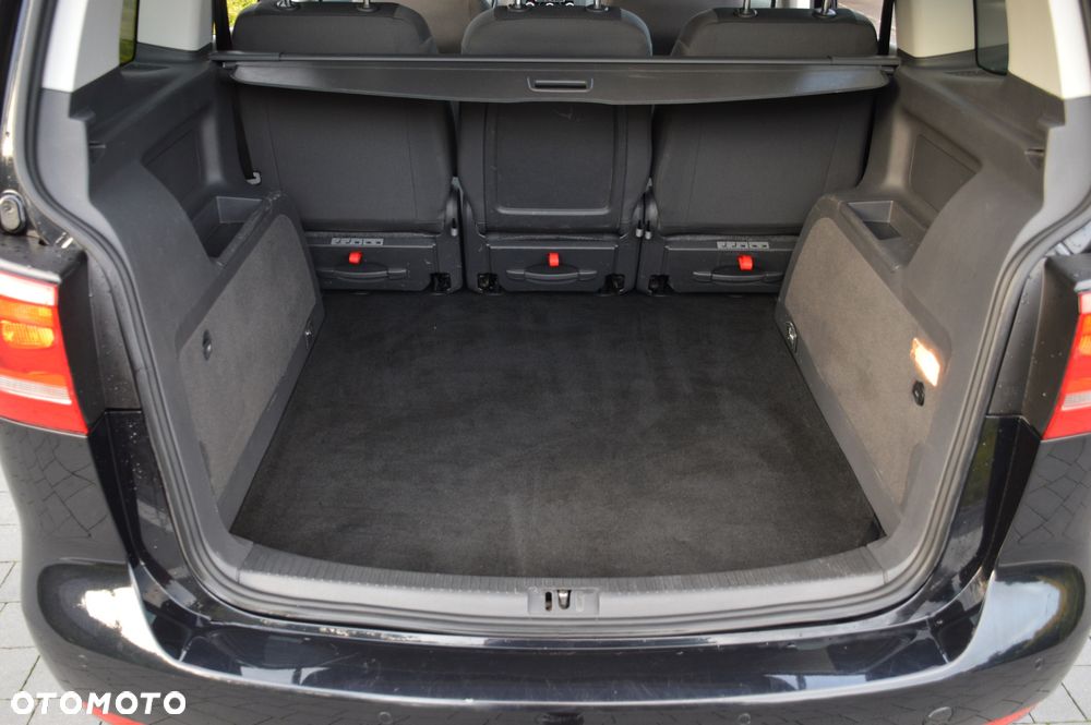 Volkswagen Touran 1.6 TDI DPF BlueMot Comfortline - 35