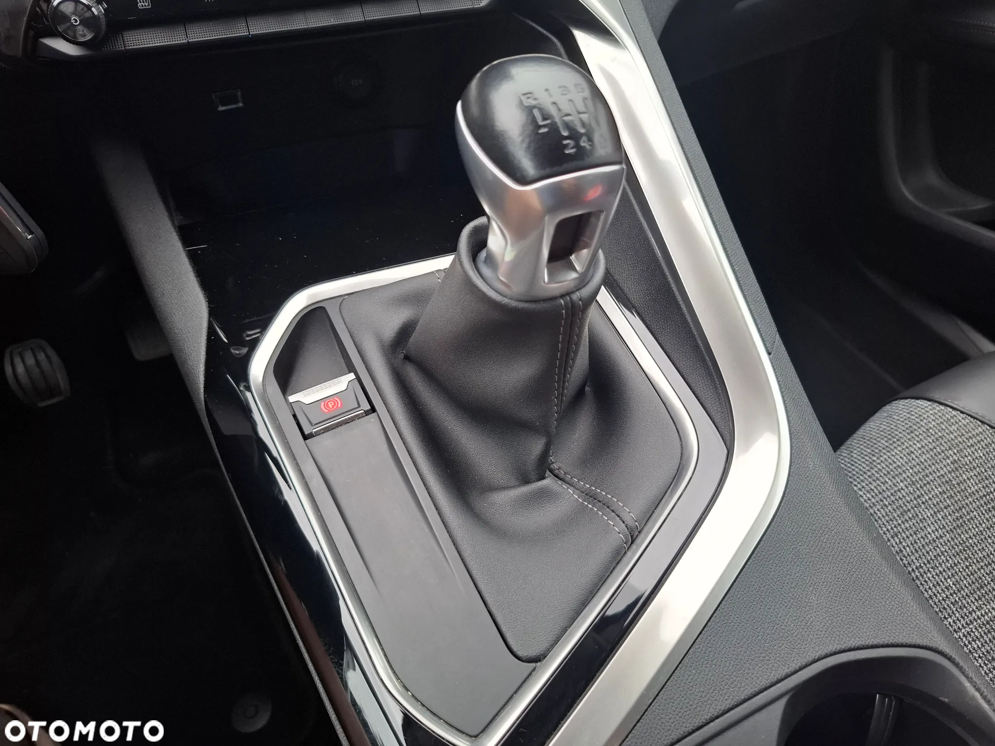 Peugeot 3008 1.5 BlueHDi Active S&S - 26