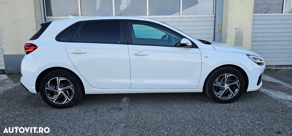 Hyundai i30 1.6 CRDI 48V-Hybrid DCT Prime - 32
