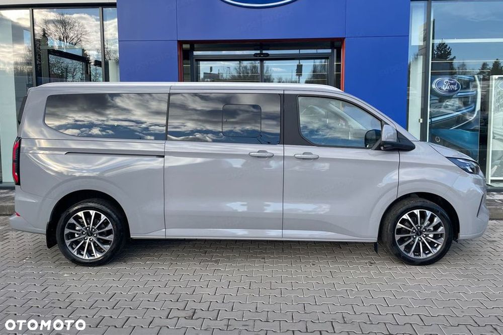Ford Tourneo Custom - 4