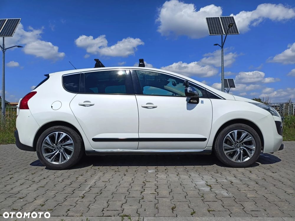 Peugeot 3008 2.0 HDi HYbrid4 - 2