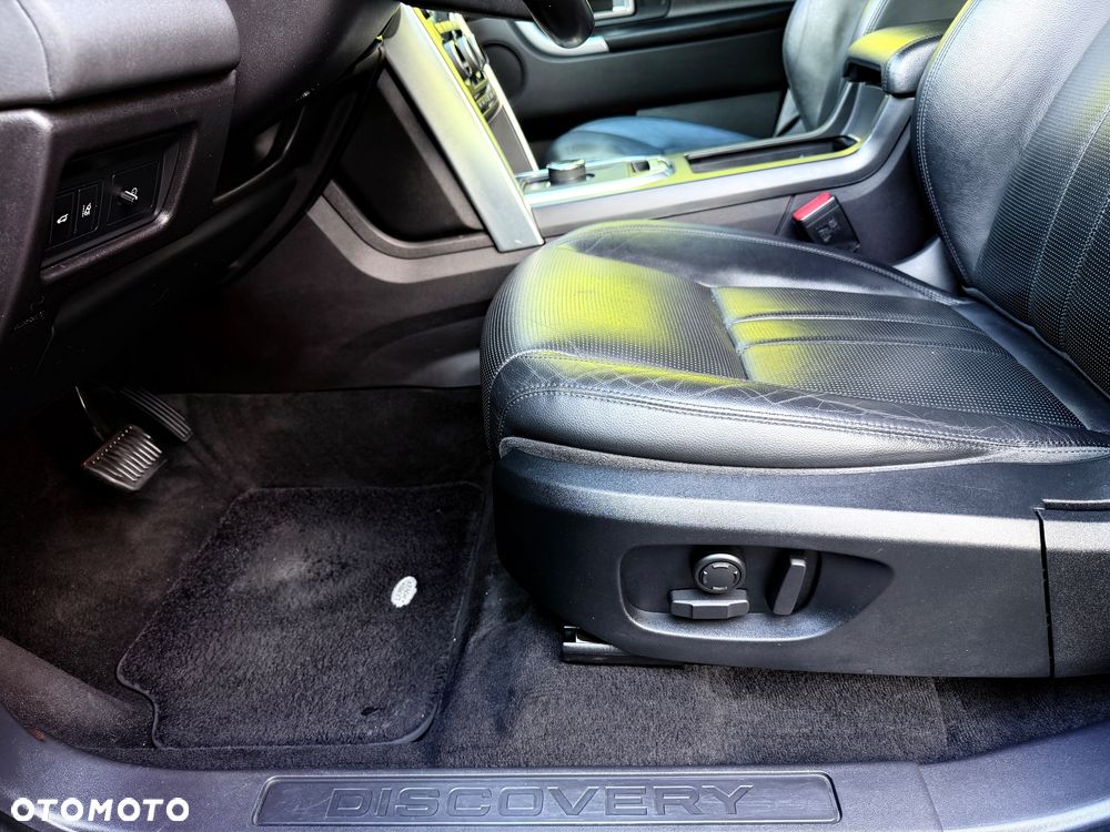 Land Rover Discovery Sport TD4 HSE Luxury - 27