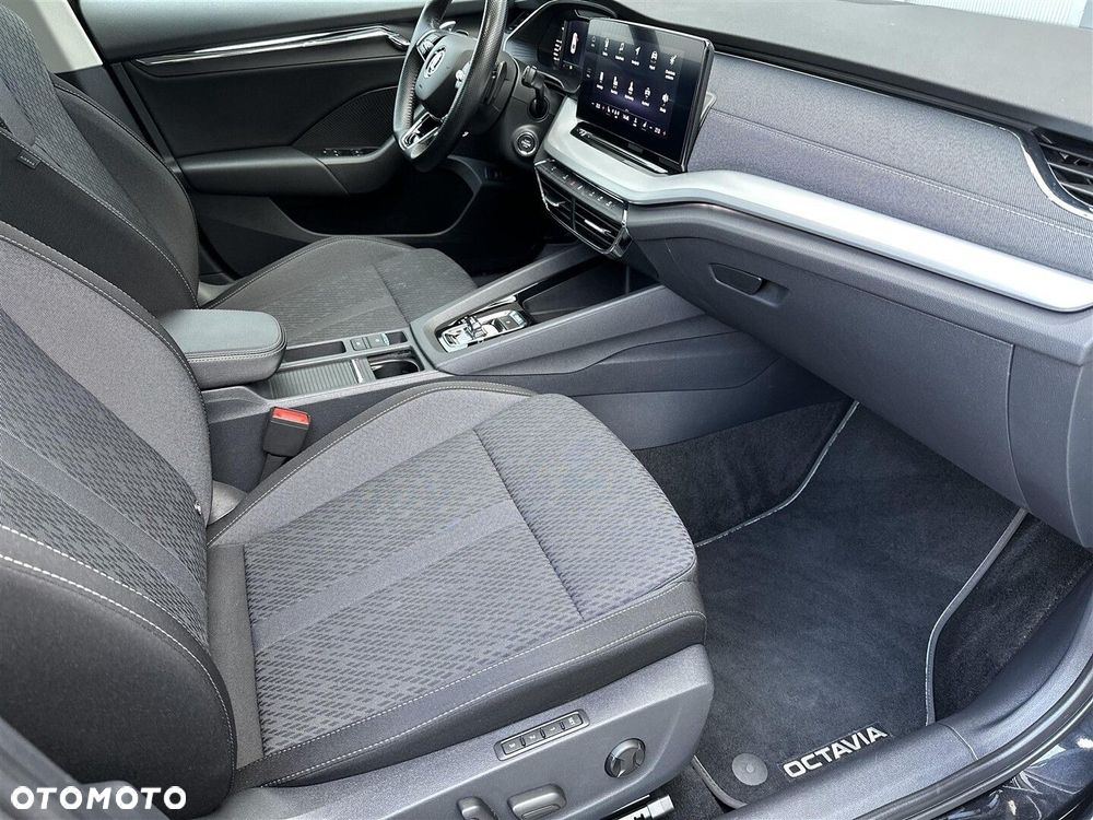 Skoda Octavia 2.0 TSI 4x4 Style DSG - 8