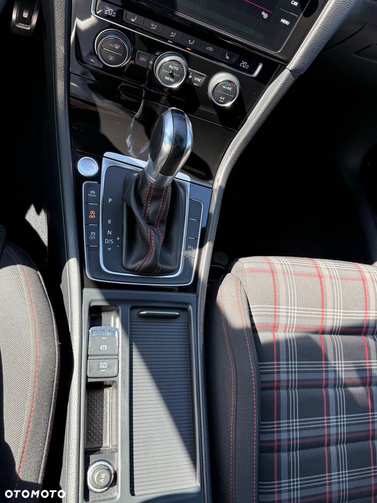 Volkswagen Golf GTI (BlueMotion Technology) DSG - 20