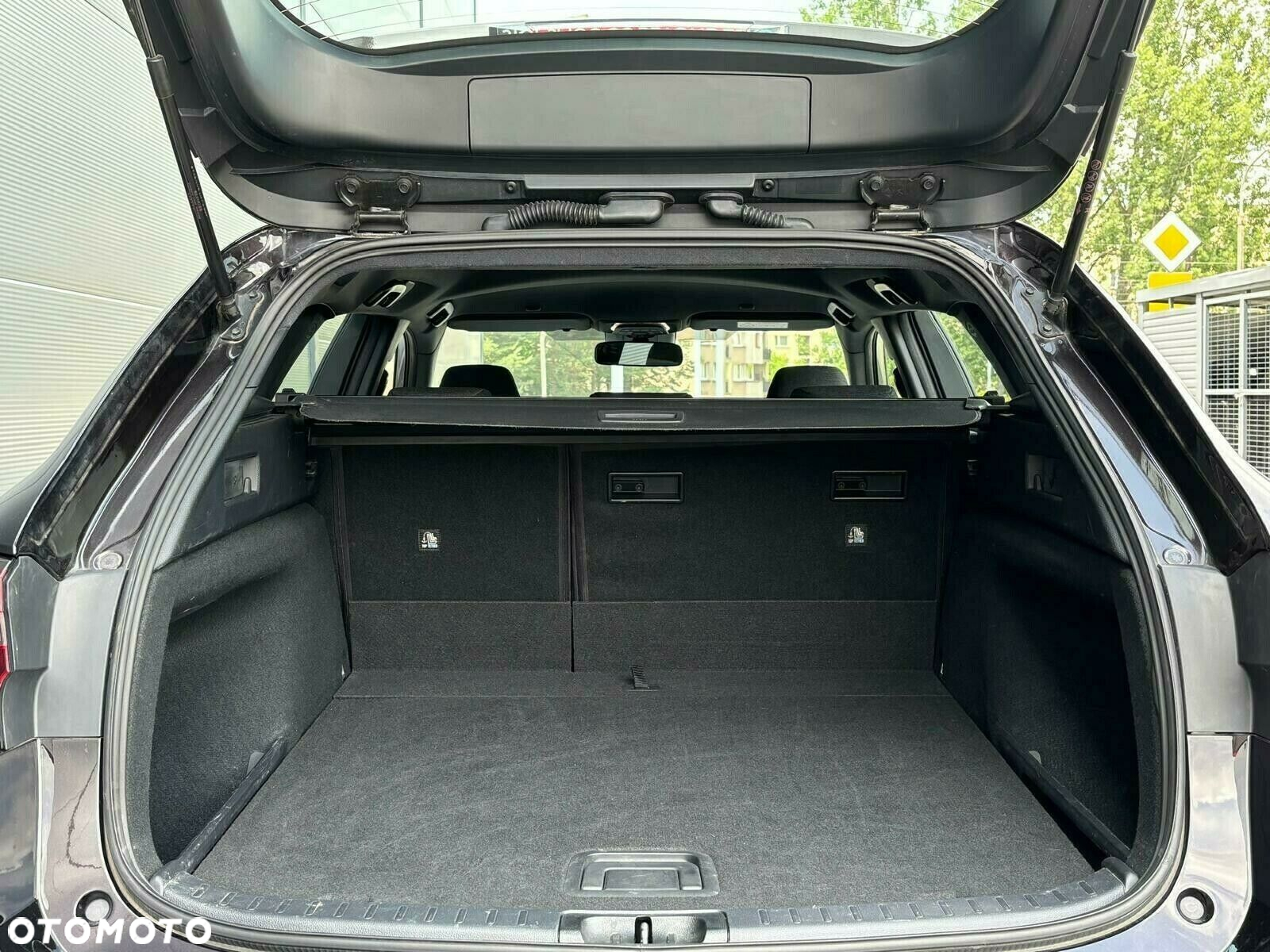 Toyota Corolla - 5
