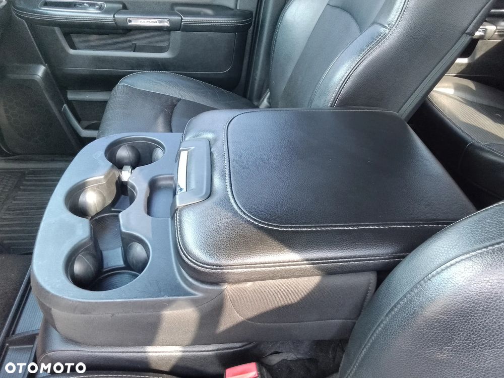 Dodge RAM ver-5-7-crew-cab-longbed-laramie-black - 25