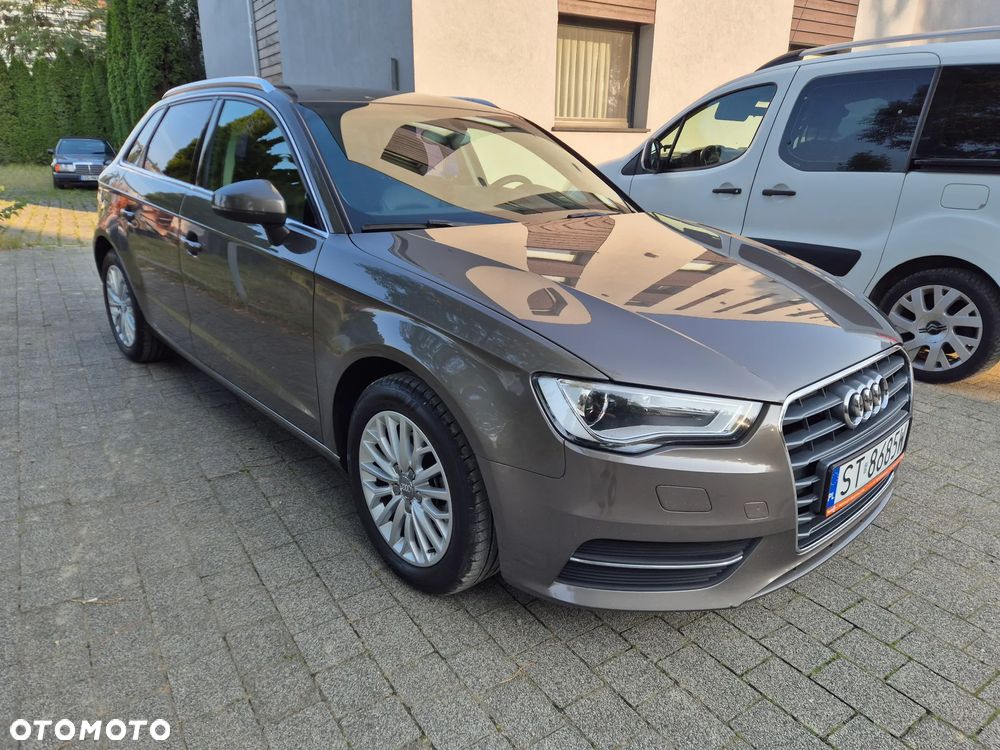 Audi A3 1.4 TFSI Attraction - 4