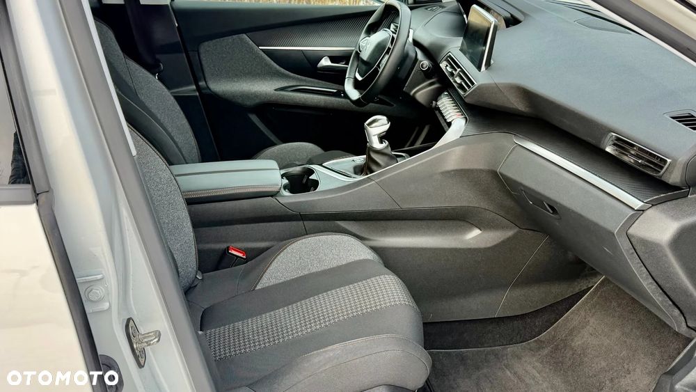 Peugeot 3008 PureTech 130 Stop & Start GPF Active Pack - 11