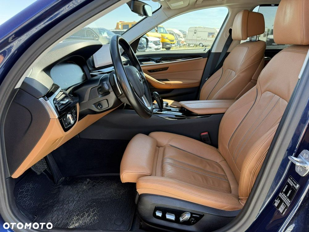 BMW Seria 5 518d Sport Line - 11