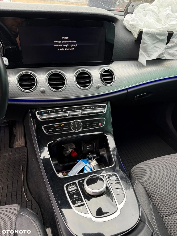 Mercedes-Benz Klasa E 220 d Avantgarde - 16