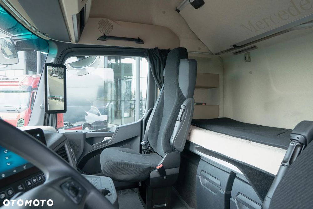 Mercedes-Benz Actros - 10
