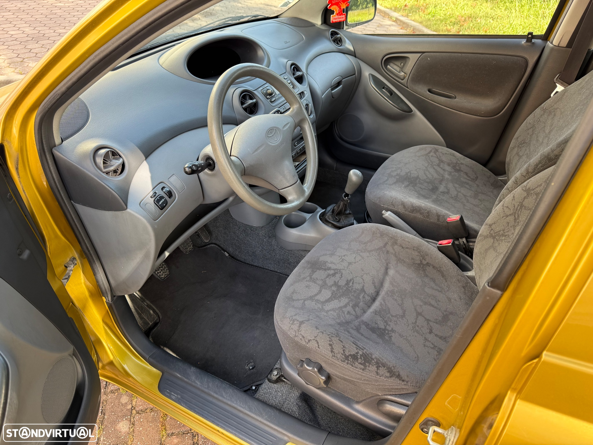Toyota Yaris 1.0 Sol ABS+CD+AC - 7