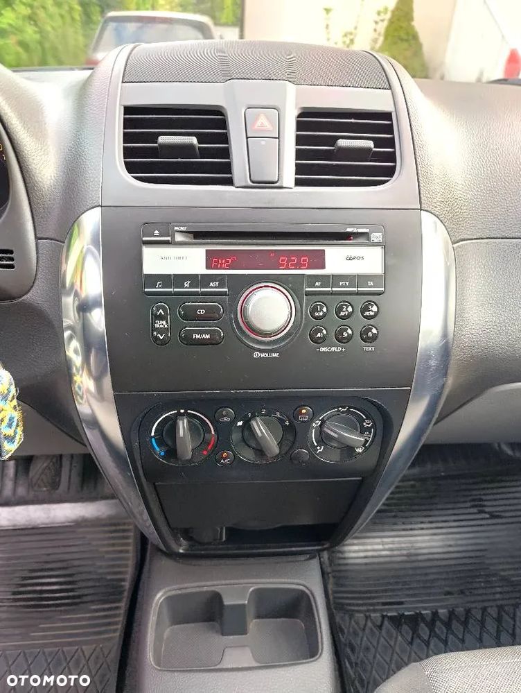 Suzuki SX4 - 16