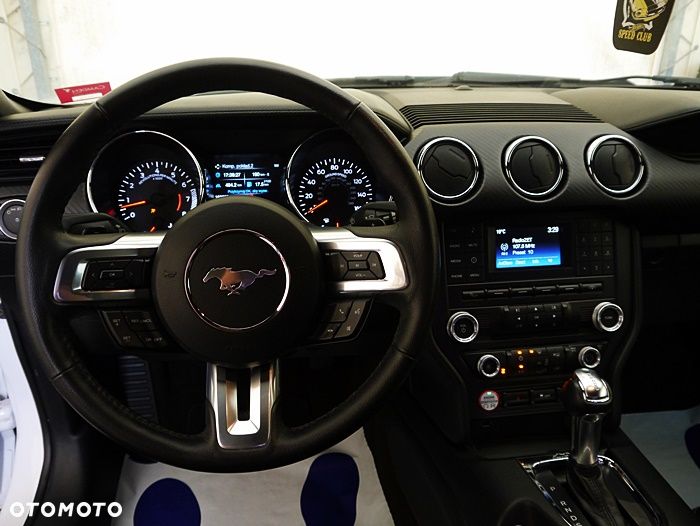 Ford Mustang 3.7 V6 Premium - 23